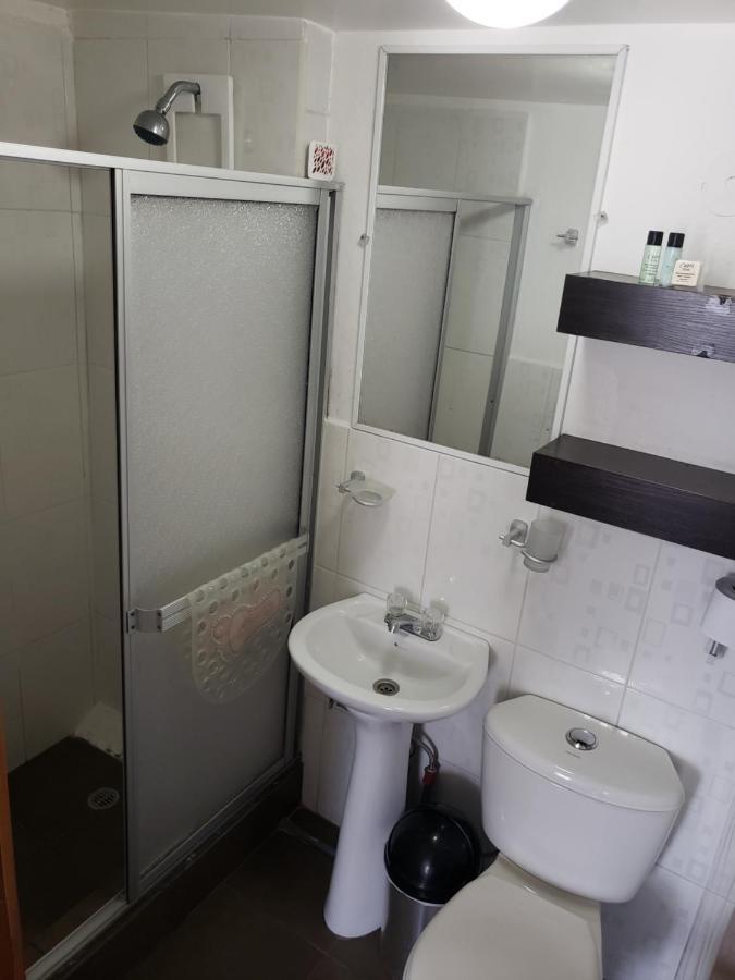 Hostal Capri Кито Екстериор снимка