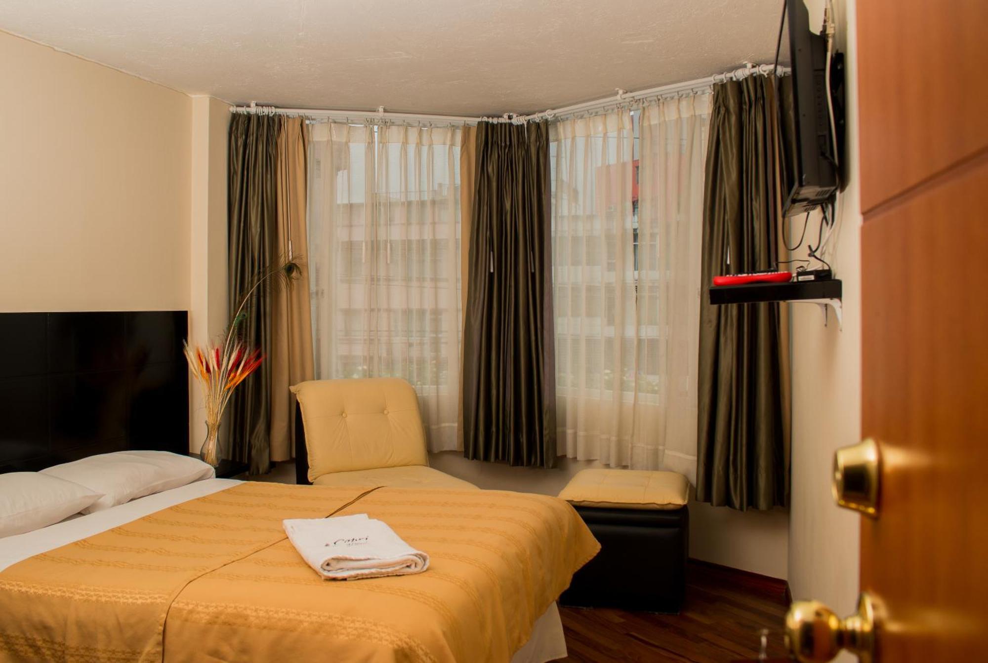 Hostal Capri Кито Екстериор снимка