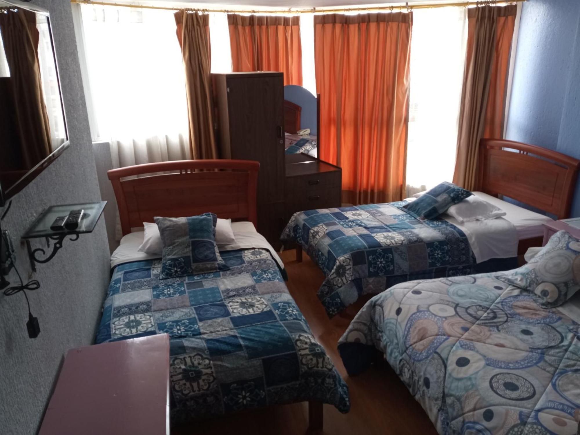 Hostal Capri Кито Екстериор снимка