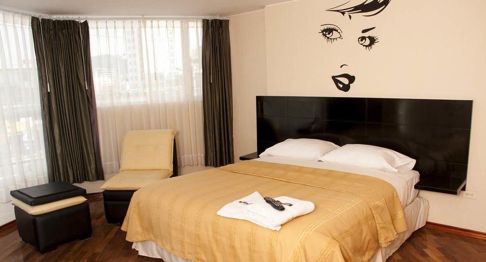 Hostal Capri Кито Екстериор снимка
